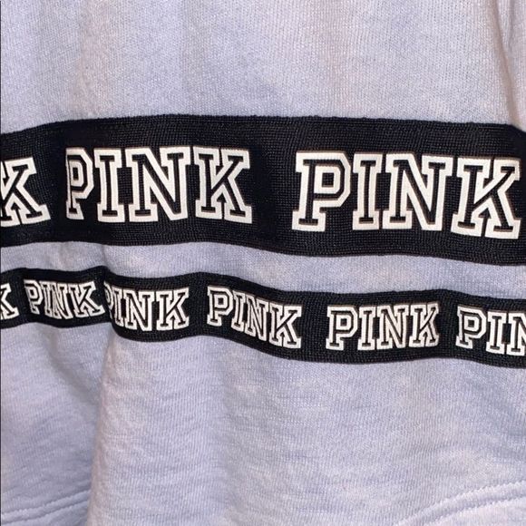 •PINK• VS PINK LAVENDER CREW XS WITH PINK LOGO AROUND BOTTOM EDGE. Like new EUC - Picture 4 of 5
